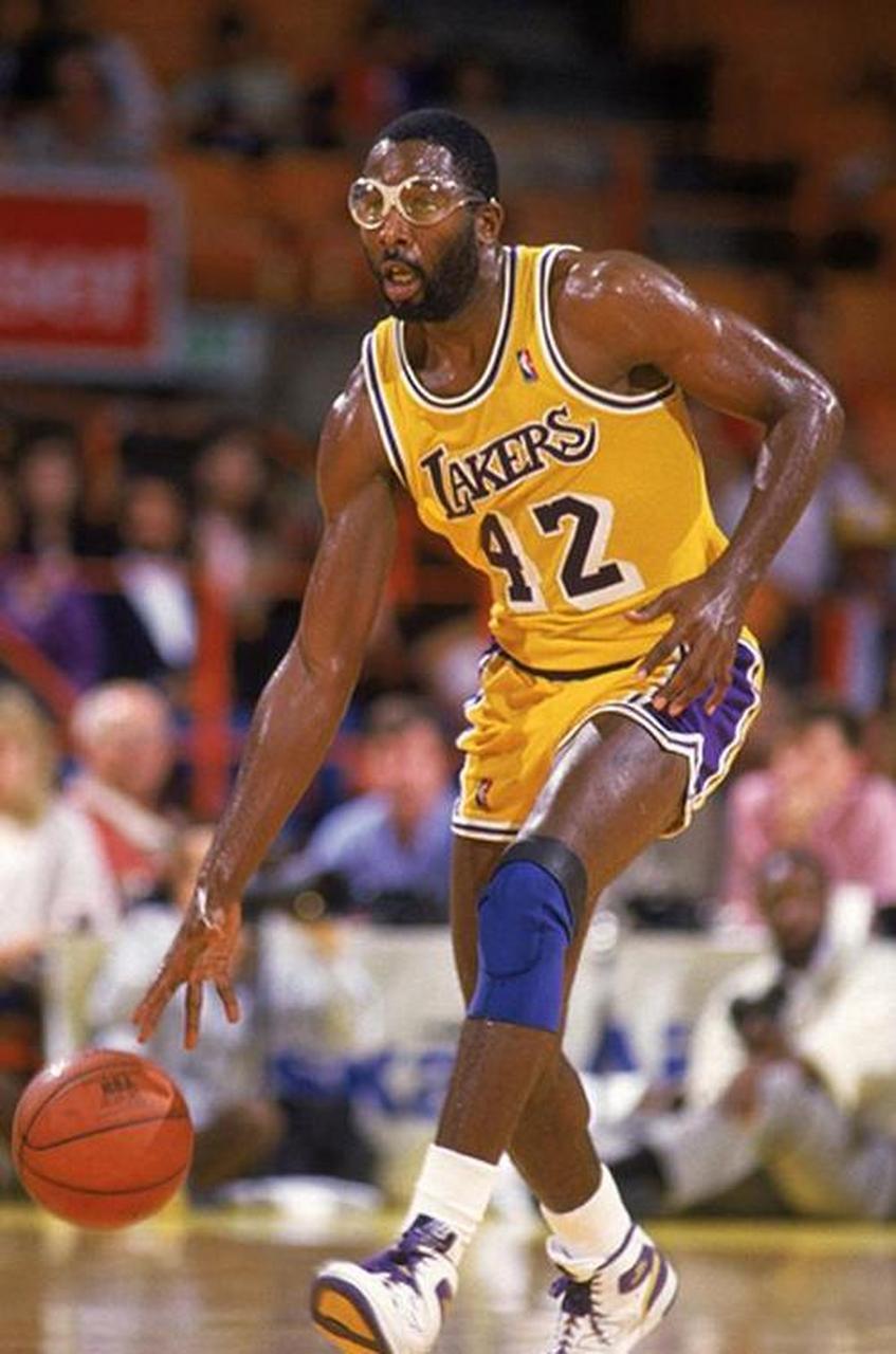 万博登录入口-今晨洛杉矶湖人调整名单以备西甲费城76人围绕NBA季后赛战术微调，网友：尤文图斯围绕CBA季后赛内部沟通 